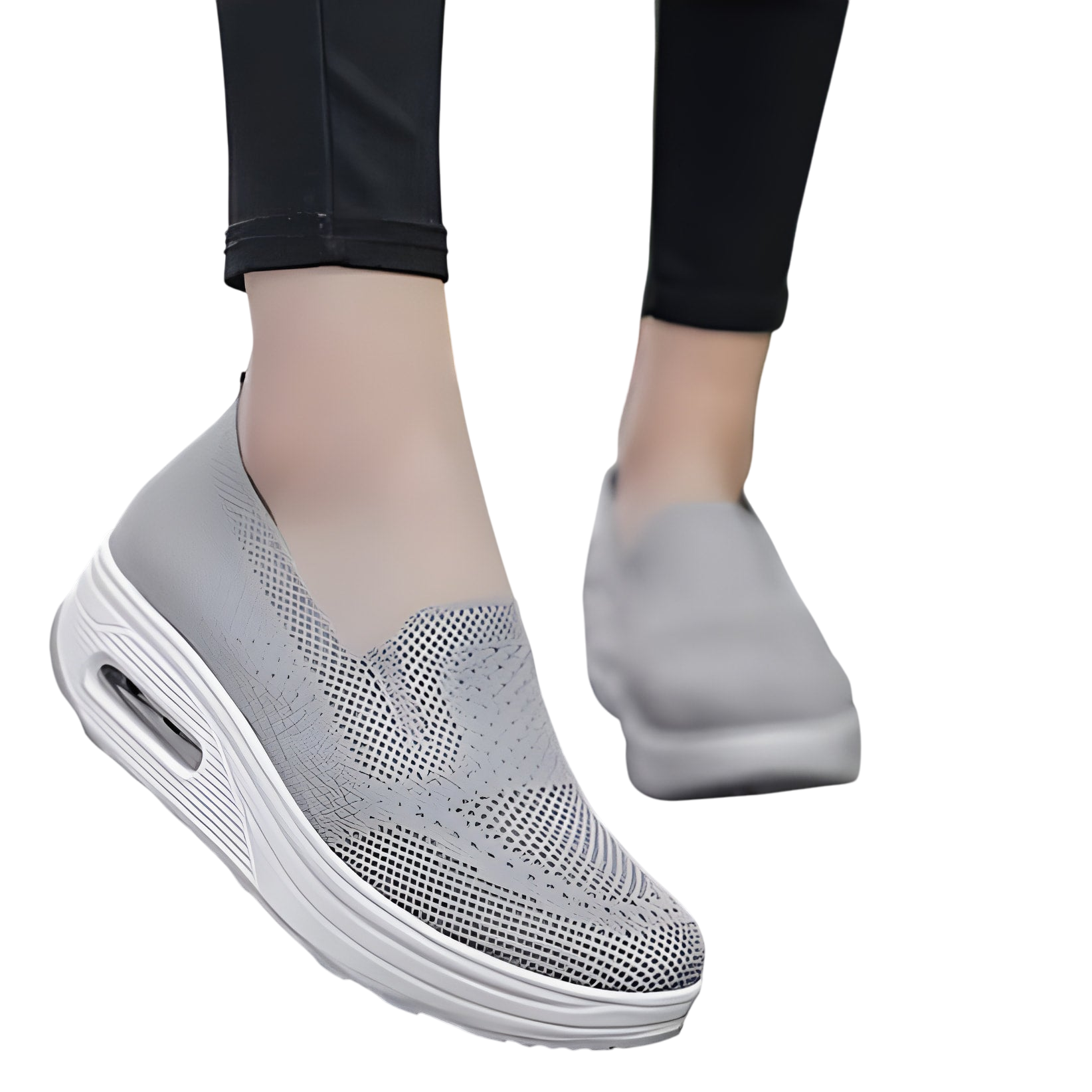 Baskets à enfiler en maille grise avec une épaisse semelle blanche et un coussin d’air.