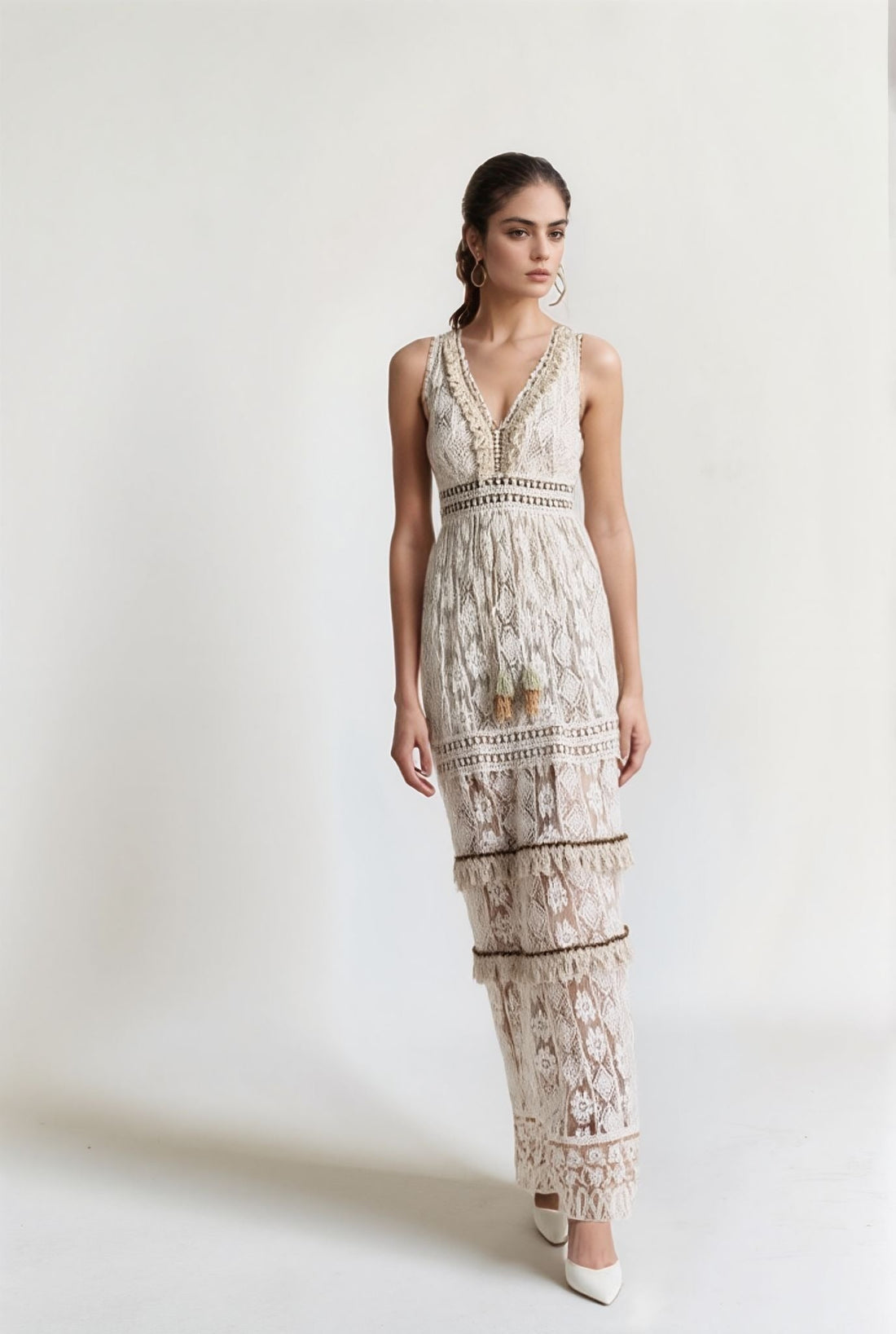Livia - Robe Longue Brodée Sans Manches à Motifs Uniques