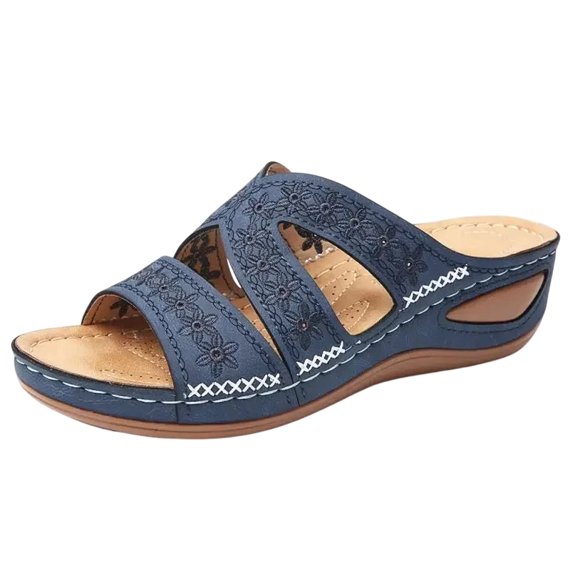 Sandale mule avec lanières perforées et boucle décorative - Bleu Foncé / 37